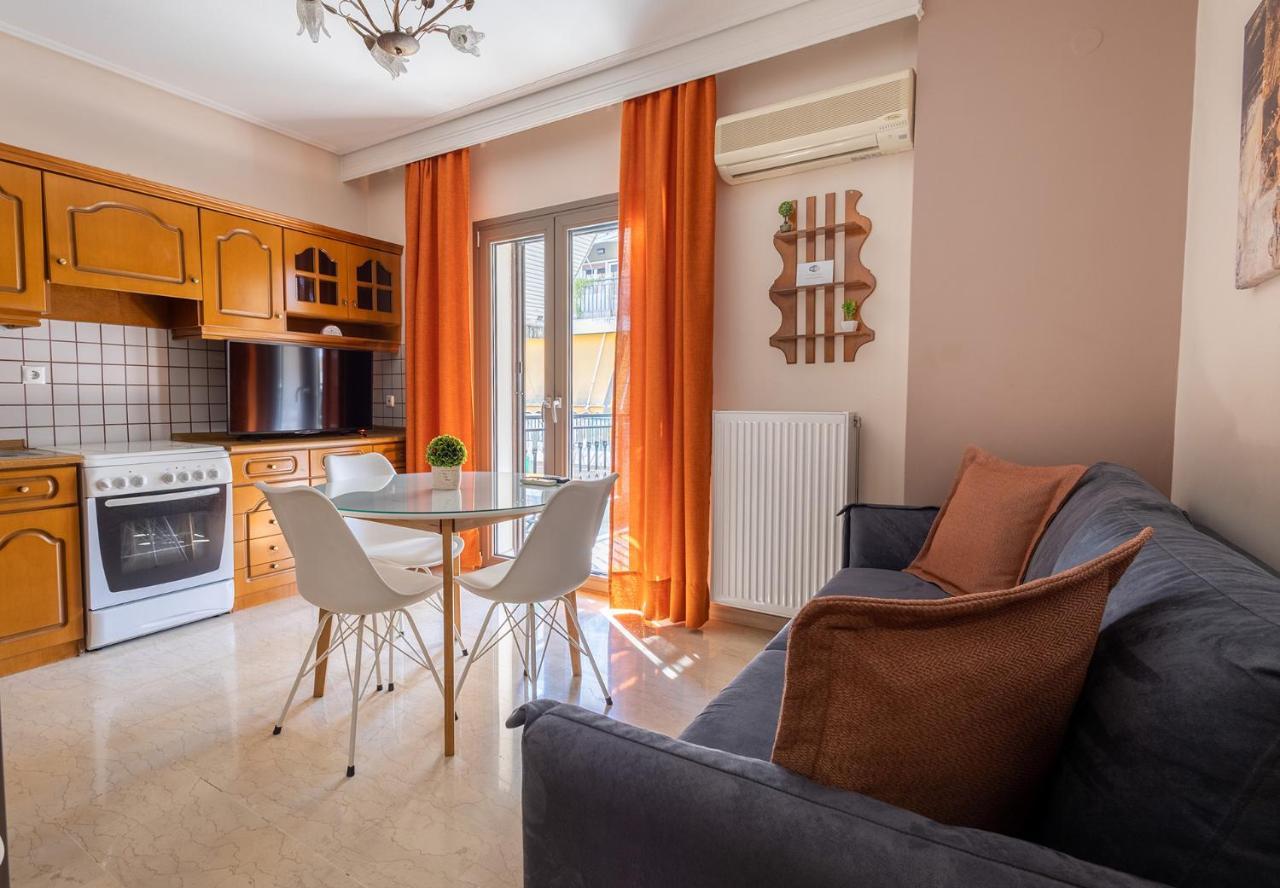 Your Cozy Six Street Apartment Larissa Exteriör bild